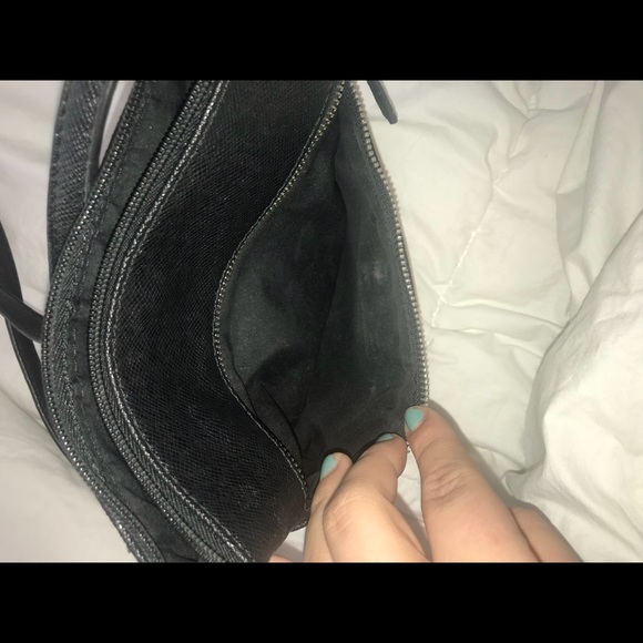 Nine West small purse with adjustable arm strap - Picture 5 of 6